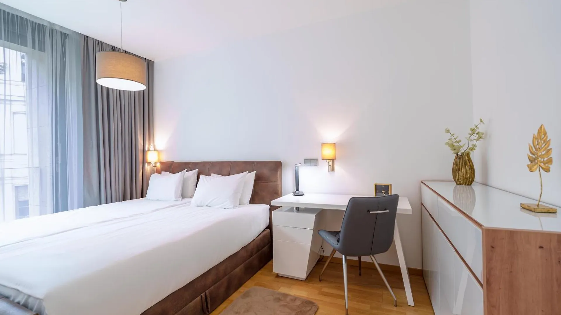 Ξενοδοχείο με διαμερίσματα Emerald Downtown Luxury Suites By Continental Group Βουδαπέστη