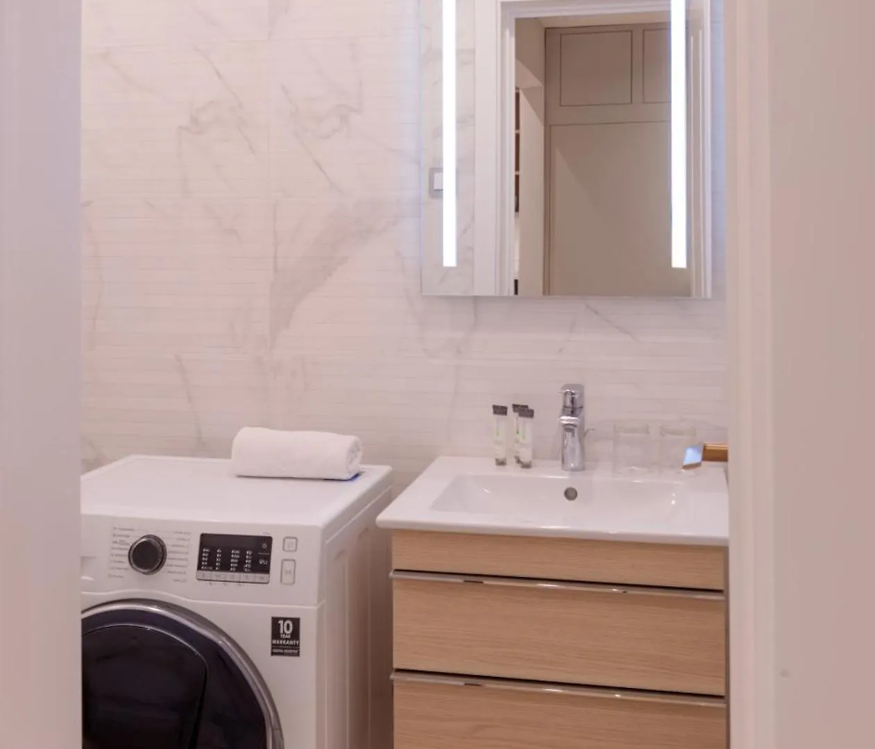 Emerald Downtown Luxury Suites By Continental Group Budapešť