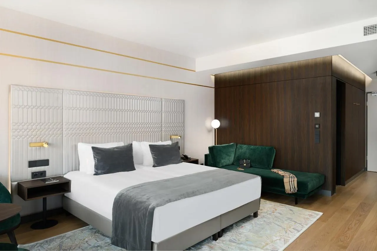 Emerald Downtown Luxury Suites By Continental Group Budapest