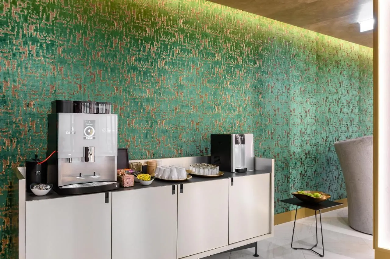 Emerald Downtown Luxury Suites By Continental Group Budapest 2*,  Hungary