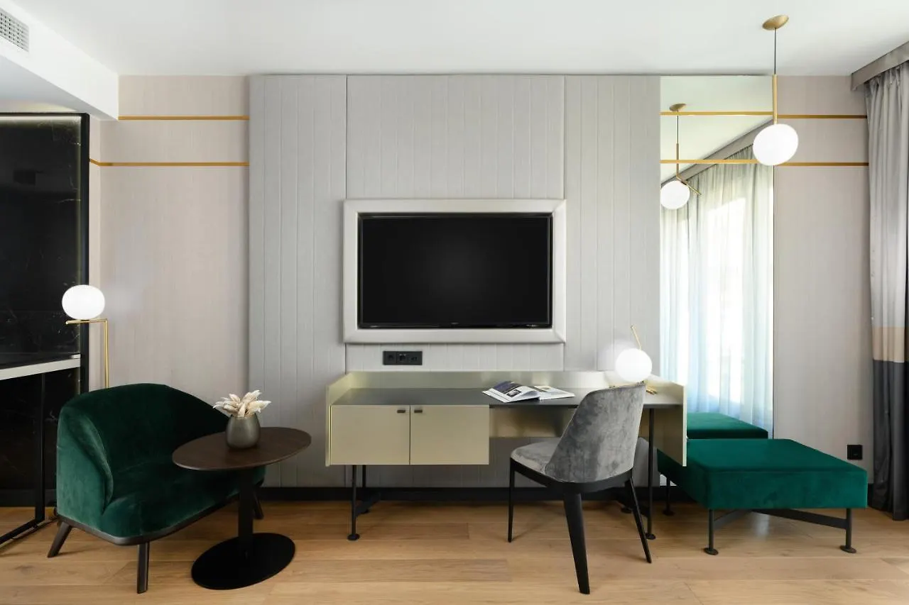** Aparthotel Emerald Downtown Luxury Suites By Continental Group Budapest Hungary
